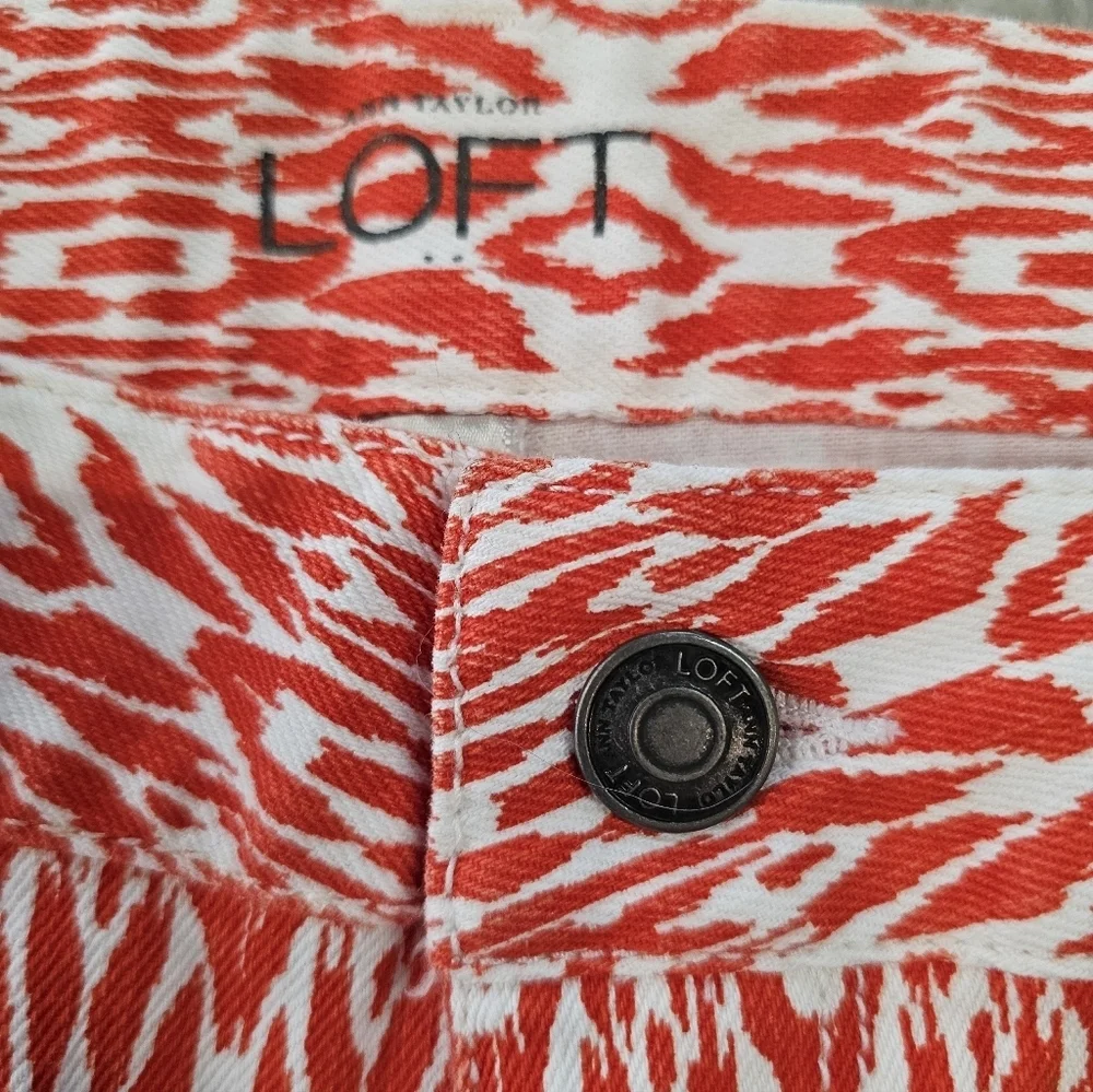 LOFT Orange White Ikat Print Shorts Size 2 Frayed Hem Casual Summer